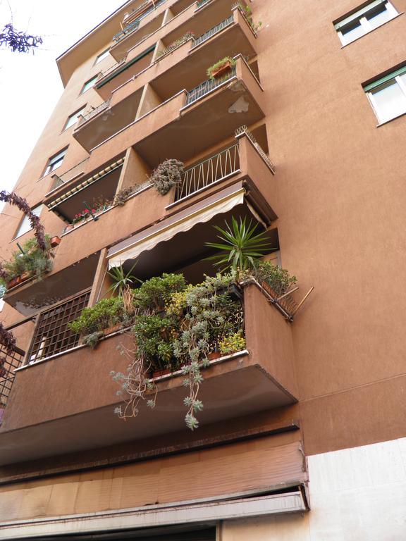 Appartamento La Casa Dei Gerani Roma Esterno foto